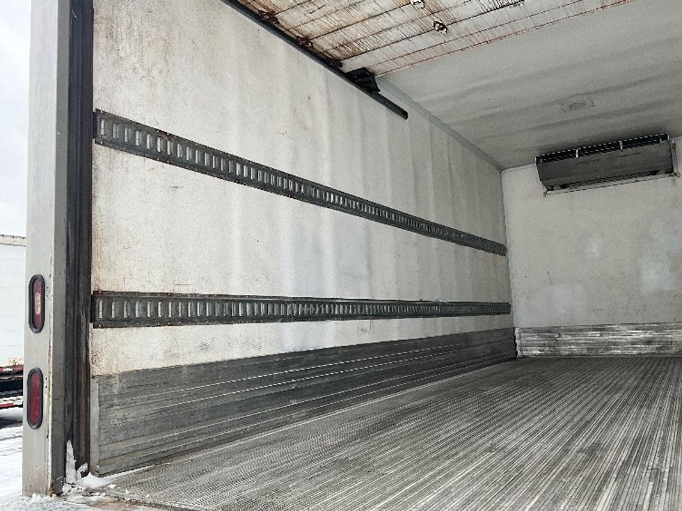 Refrigerated Truck-Light and Medium Duty Trucks-Hino-2020-195-Ottawa-ON-243,709\n\t\tkm-$ 63,000 - Image 10