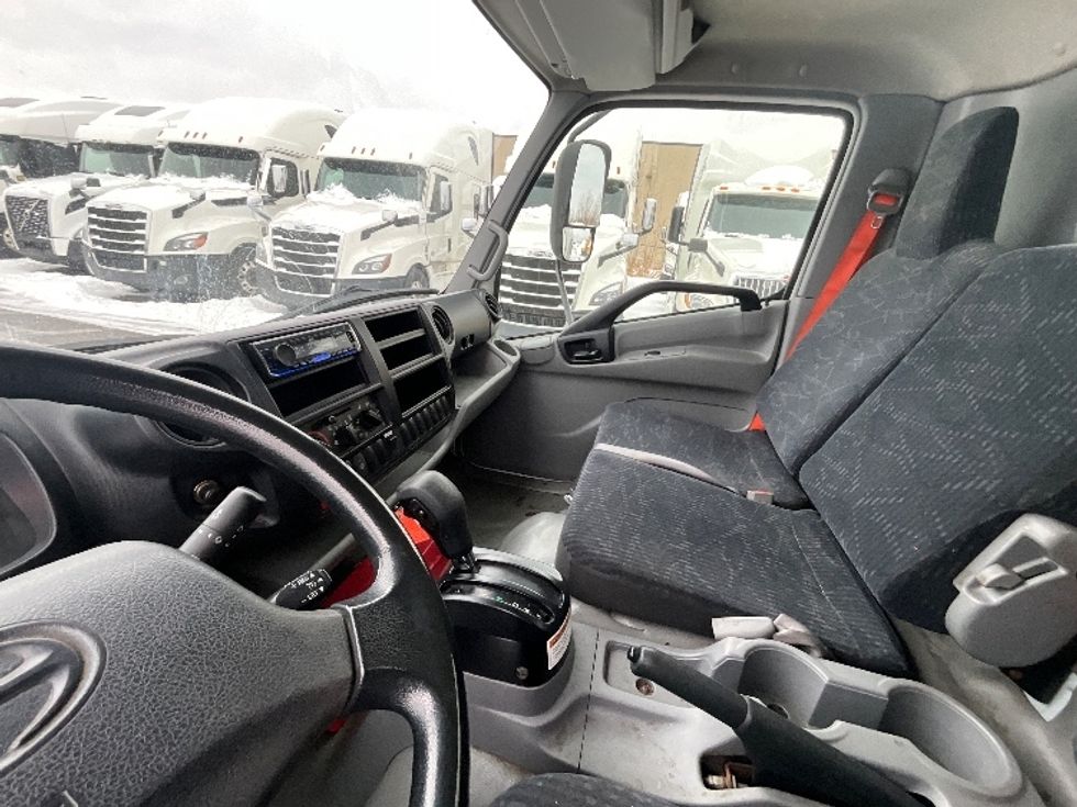 Refrigerated Truck-Light and Medium Duty Trucks-Hino-2020-195-Ottawa-ON-243,709\n\t\tkm-$ 63,000 - Image 18