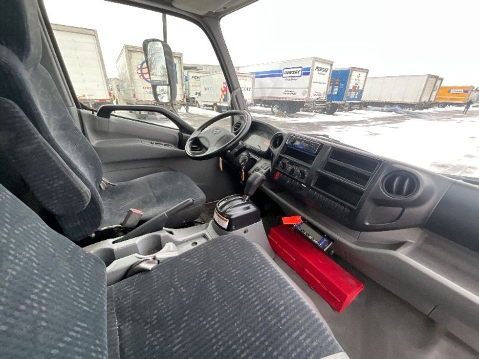 Refrigerated Truck-Light and Medium Duty Trucks-Hino-2020-195-Ottawa-ON-243,709\n\t\tkm-$ 63,000 - Image 21