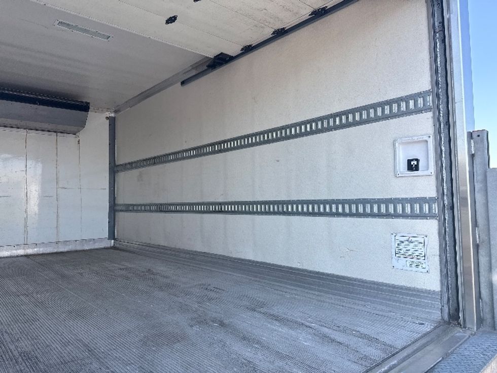 Refrigerated Truck-Light and Medium Duty Trucks-Hino-2020-195-Philadelphia-PA-38,066\n\t\tmiles-$ 56,500 - Image 12
