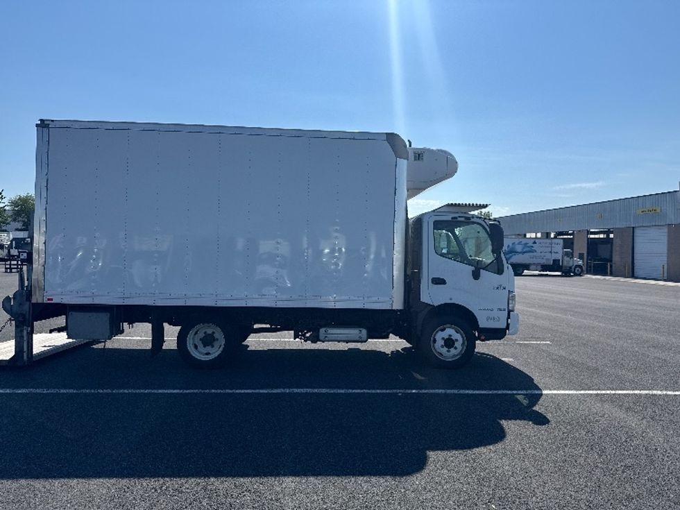 Refrigerated Truck-Light and Medium Duty Trucks-Hino-2020-195-Philadelphia-PA-38,066\n\t\tmiles-$ 56,500 - Image 15