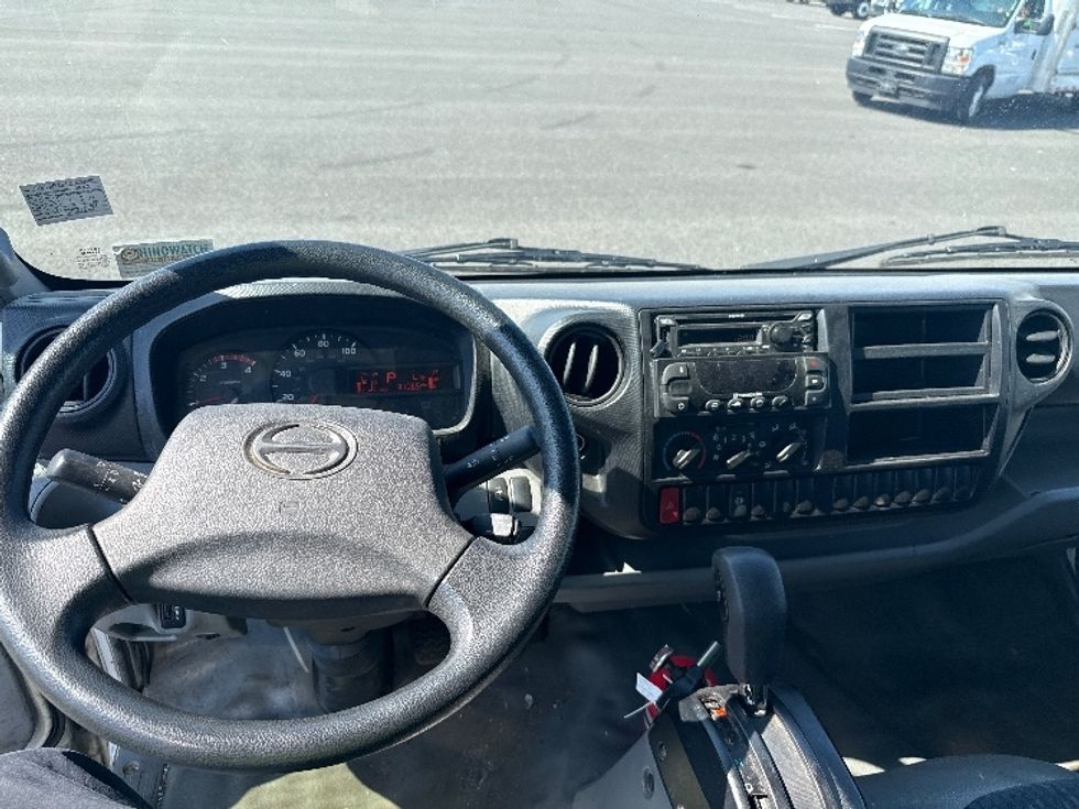 Refrigerated Truck-Light and Medium Duty Trucks-Hino-2020-195-Philadelphia-PA-38,066\n\t\tmiles-$ 56,500 - Image 18