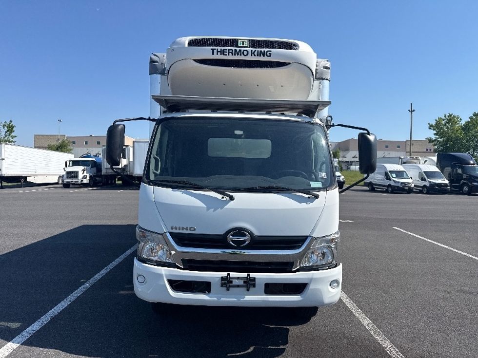 Refrigerated Truck-Light and Medium Duty Trucks-Hino-2020-195-Philadelphia-PA-38,066\n\t\tmiles-$ 56,500 - Image 2