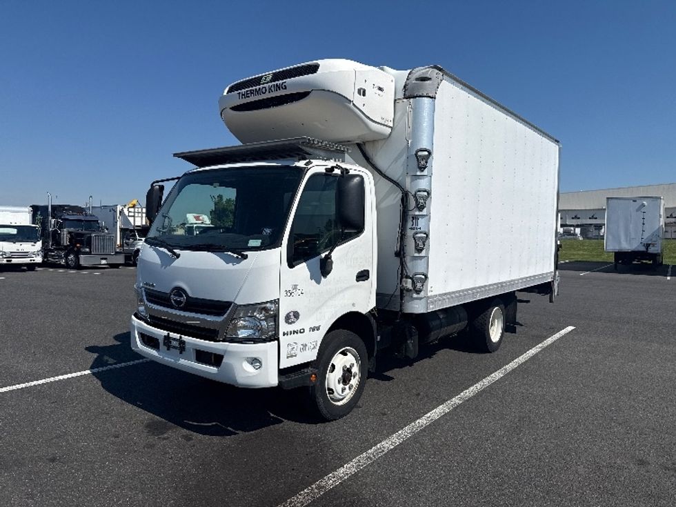 Refrigerated Truck-Light and Medium Duty Trucks-Hino-2020-195-Philadelphia-PA-38,066\n\t\tmiles-$ 56,500 - Image 3
