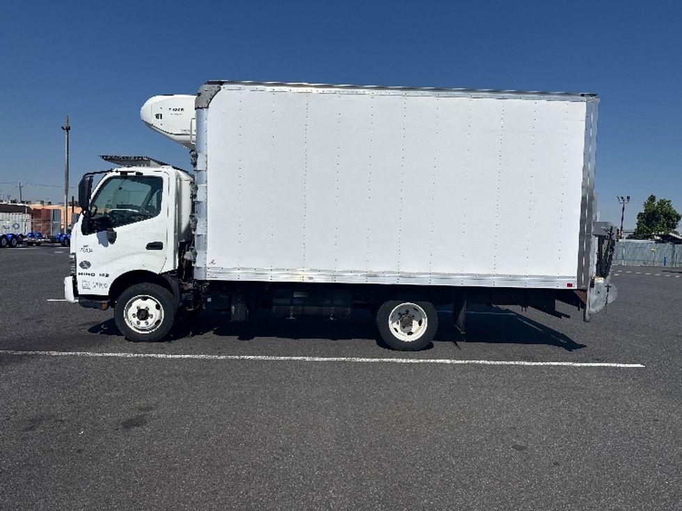 Refrigerated Truck-Light and Medium Duty Trucks-Hino-2020-195-Philadelphia-PA-38,066\n\t\tmiles-$ 56,500 - Image 4