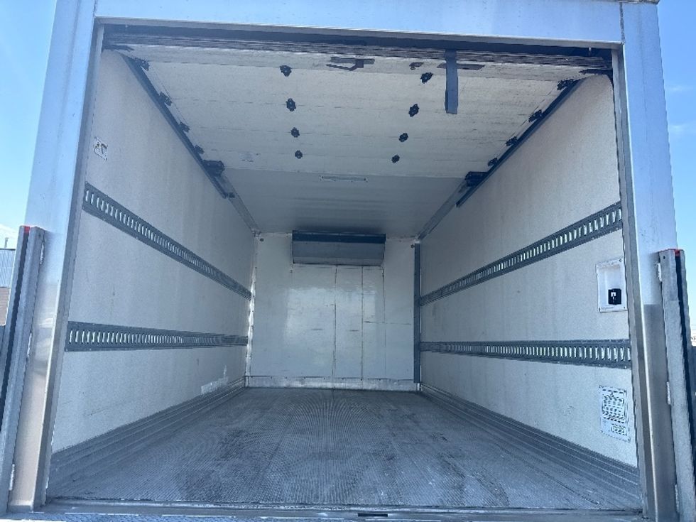 Refrigerated Truck-Light and Medium Duty Trucks-Hino-2020-195-Philadelphia-PA-38,066\n\t\tmiles-$ 56,500 - Image 8