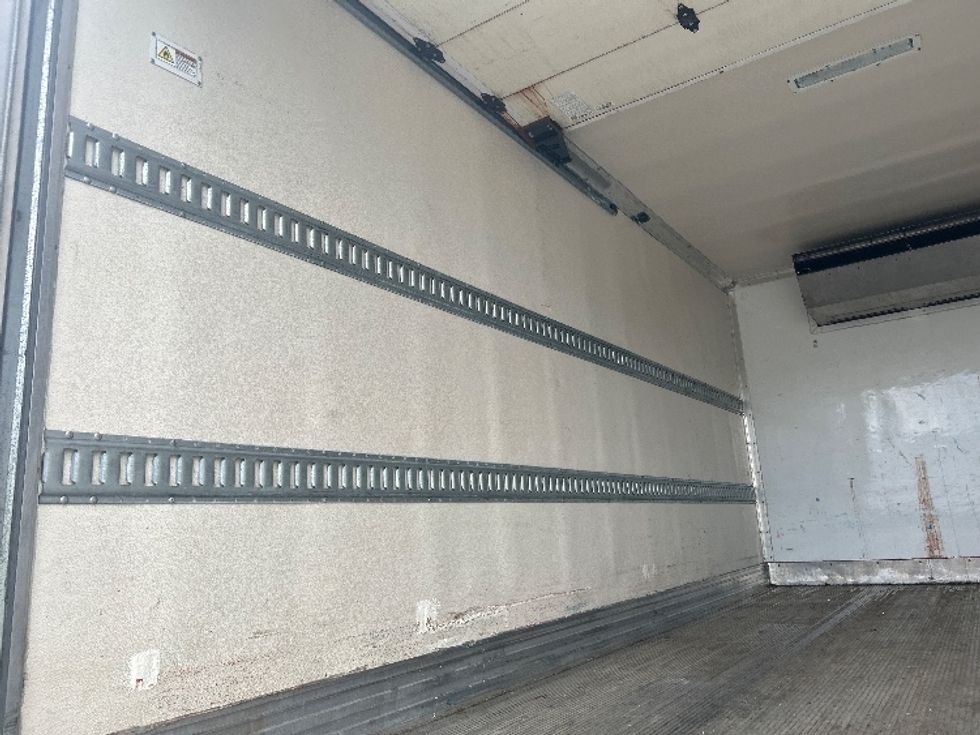 Refrigerated Truck-Light and Medium Duty Trucks-Hino-2020-195-Philadelphia-PA-47,749\n\t\tmiles-$ 55,250 - Image 11