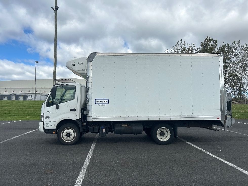 Refrigerated Truck-Light and Medium Duty Trucks-Hino-2020-195-Philadelphia-PA-47,749\n\t\tmiles-$ 55,250 - Image 4