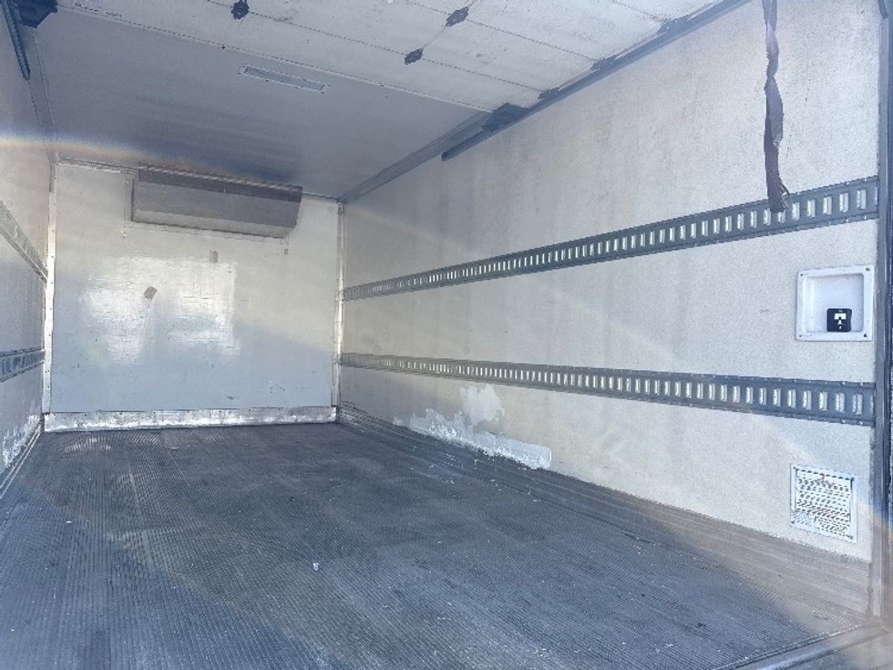 Refrigerated Truck-Light and Medium Duty Trucks-Hino-2020-195-Philadelphia-PA-77,020\n\t\tmiles-$ 51,750 - Image 12