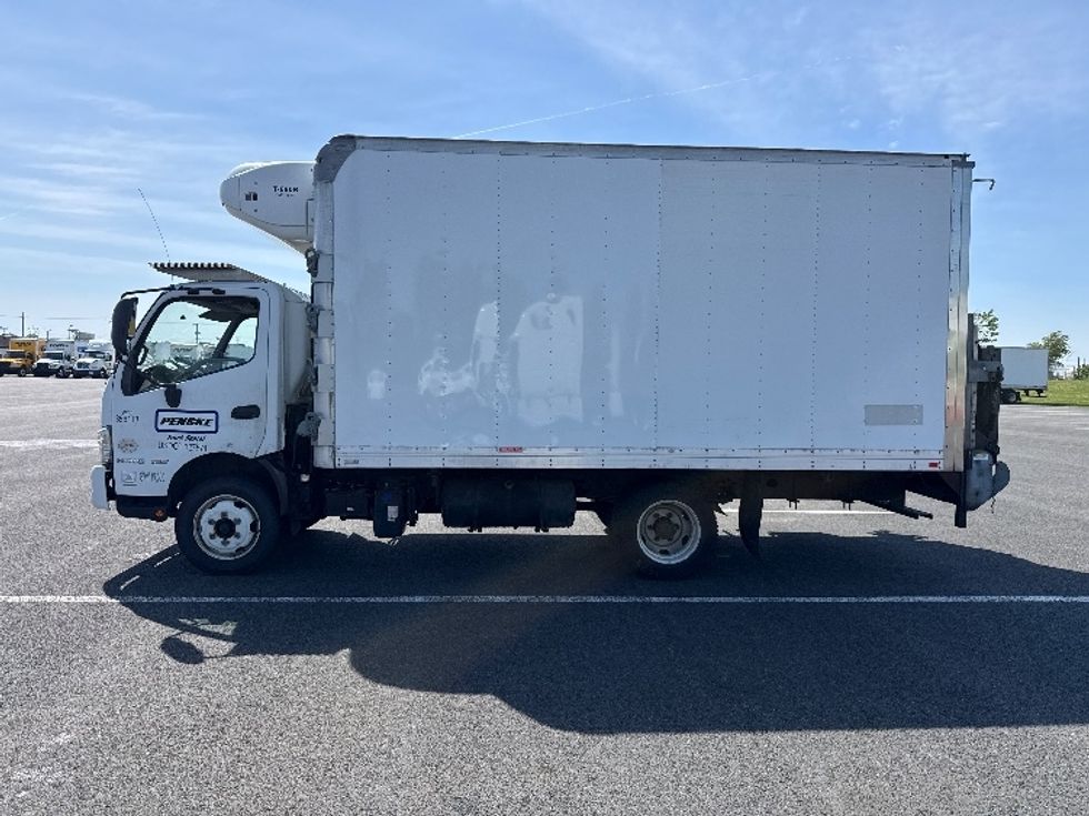 Refrigerated Truck-Light and Medium Duty Trucks-Hino-2020-195-Philadelphia-PA-77,020\n\t\tmiles-$ 51,750 - Image 4