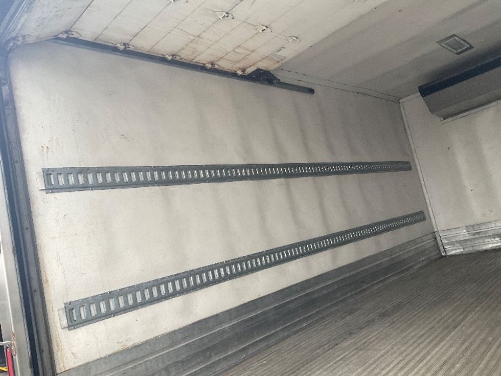 Refrigerated Truck-Light and Medium Duty Trucks-Hino-2020-195-Piqua-OH-119,520\n\t\tmiles-$ 53,000 - Image 11