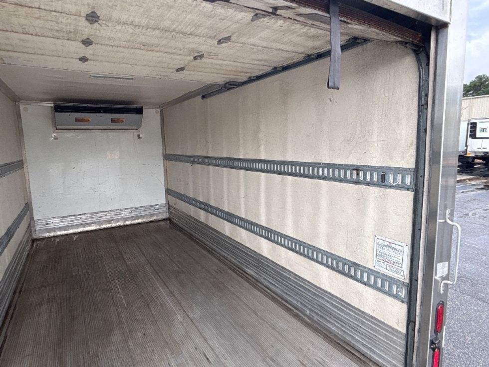 Refrigerated Truck-Light and Medium Duty Trucks-Hino-2020-195-Prince George-VA-107,085\n\t\tmiles-$ 49,500 - Image 12