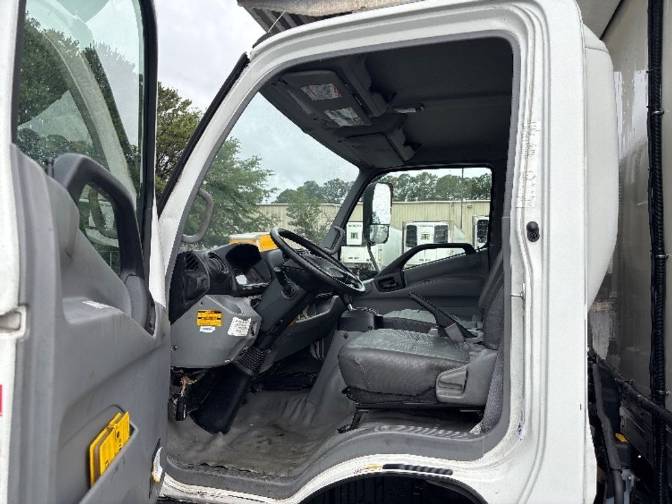 Refrigerated Truck-Light and Medium Duty Trucks-Hino-2020-195-Prince George-VA-107,085\n\t\tmiles-$ 49,500 - Image 16