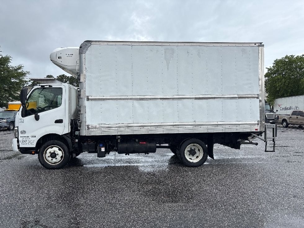 Refrigerated Truck-Light and Medium Duty Trucks-Hino-2020-195-Prince George-VA-107,085\n\t\tmiles-$ 49,500 - Image 4