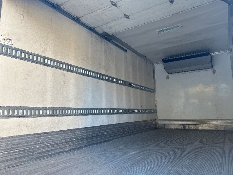 Refrigerated Truck-Light and Medium Duty Trucks-Hino-2020-195-Prince George-VA-136,289\n\t\tmiles-$ 51,000 - Image 11