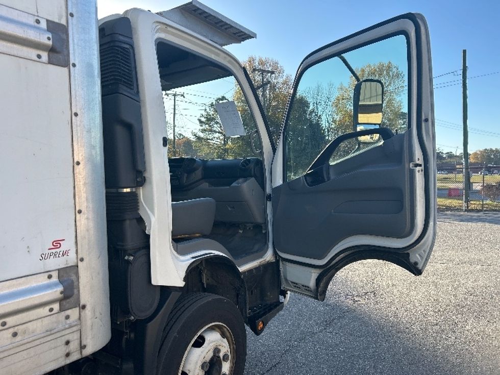 Refrigerated Truck-Light and Medium Duty Trucks-Hino-2020-195-Prince George-VA-136,289\n\t\tmiles-$ 51,000 - Image 20