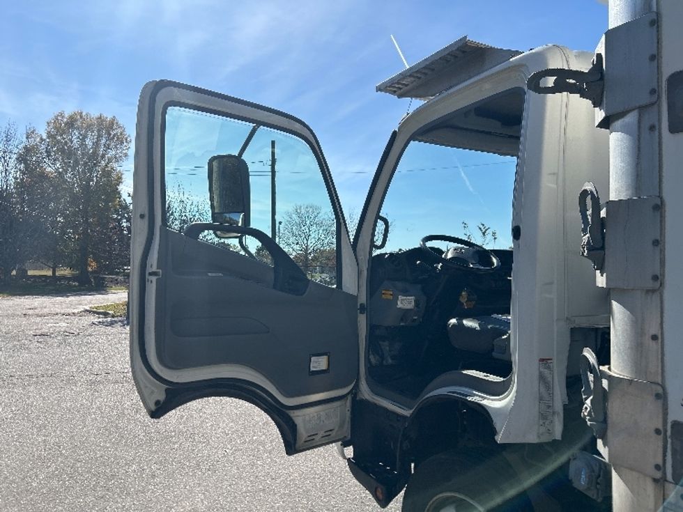 Refrigerated Truck-Light and Medium Duty Trucks-Hino-2020-195-Prince George-VA-142,977\n\t\tmiles-$ 50,000 - Image 16