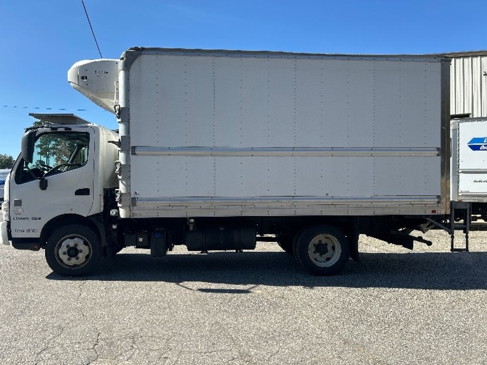 2020 Hino XJC720 / XFC720 Single Cab photo 4