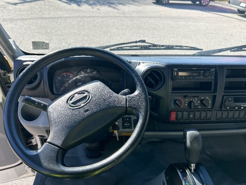 Refrigerated Truck-Light and Medium Duty Trucks-Hino-2020-195-Prince George-VA-78,565\n\t\tmiles-$ 59,250 - Image 18