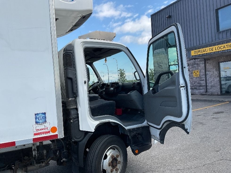 Refrigerated Truck-Light and Medium Duty Trucks-Hino-2020-195-Saint Laurent-PQ-104,921\n\t\tkm-$ 78,500 - Image 19