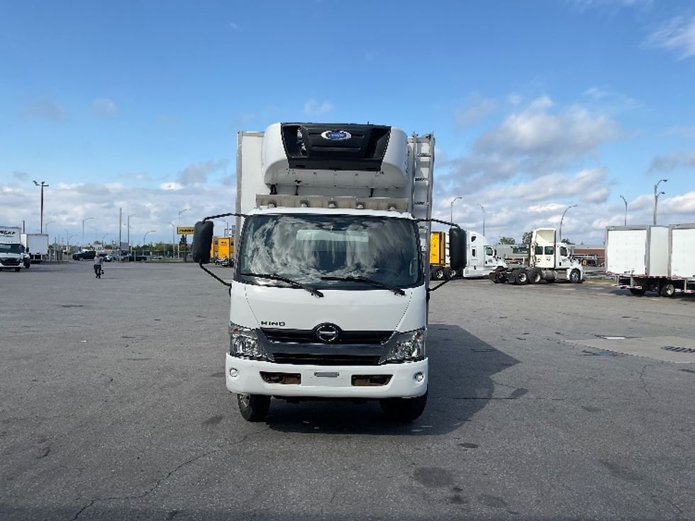 Refrigerated Truck-Light and Medium Duty Trucks-Hino-2020-195-Saint Laurent-PQ-104,921\n\t\tkm-$ 78,500 - Image 2