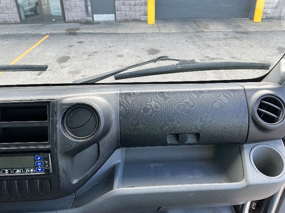 Refrigerated Truck-Light and Medium Duty Trucks-Hino-2020-195-Saint Laurent-PQ-104,921\n\t\tkm-$ 78,500 - Image 20