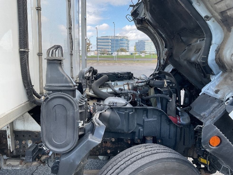 Refrigerated Truck-Light and Medium Duty Trucks-Hino-2020-195-Saint Laurent-PQ-104,921\n\t\tkm-$ 78,500 - Image 23