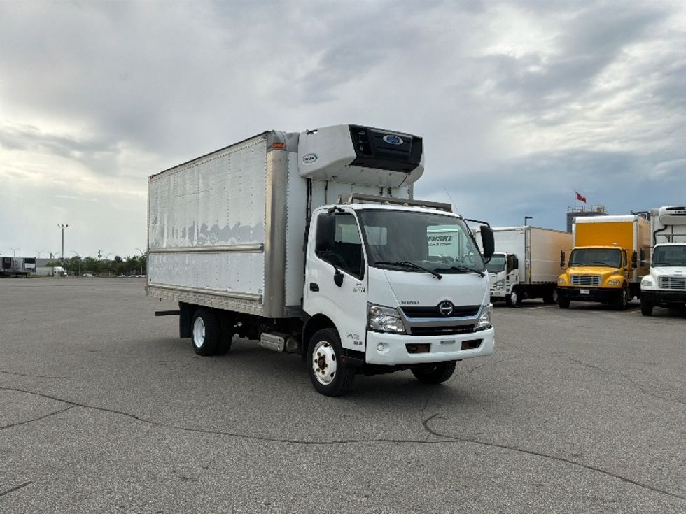 Refrigerated Truck-Light and Medium Duty Trucks-Hino-2020-195-Saint Laurent-PQ-110,053\n\t\tkm-$ 64,000 - Image 1