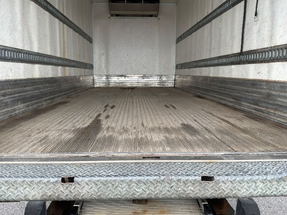 Refrigerated Truck-Light and Medium Duty Trucks-Hino-2020-195-Saint Laurent-PQ-110,053\n\t\tkm-$ 64,000 - Image 10