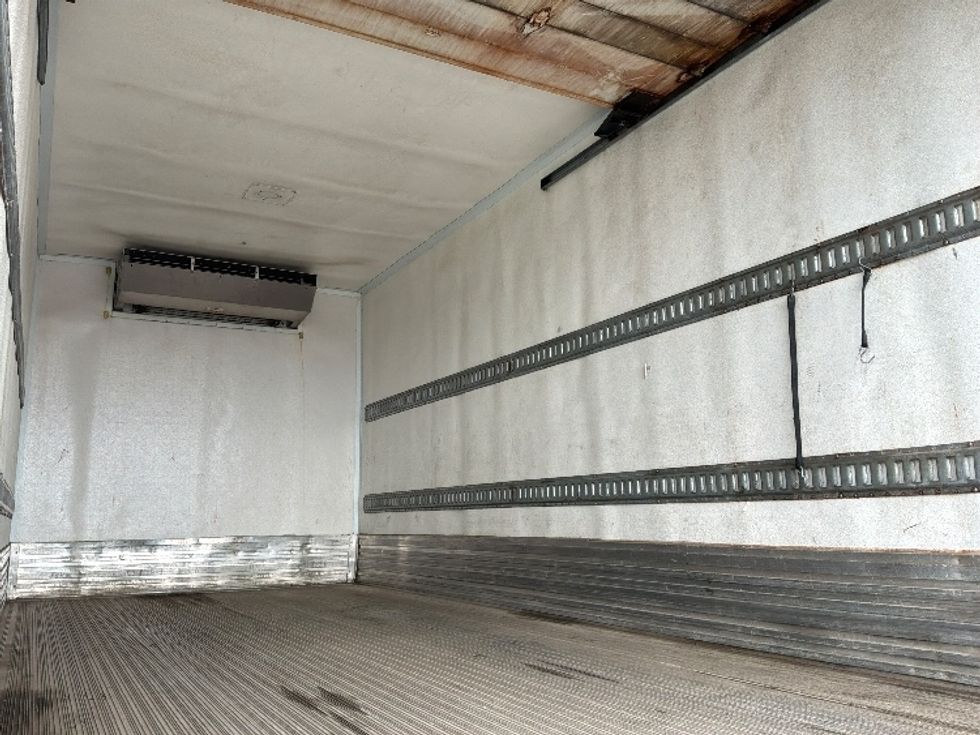Refrigerated Truck-Light and Medium Duty Trucks-Hino-2020-195-Saint Laurent-PQ-110,053\n\t\tkm-$ 64,000 - Image 12