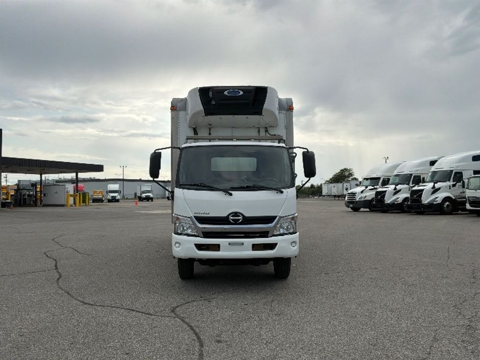 Refrigerated Truck-Light and Medium Duty Trucks-Hino-2020-195-Saint Laurent-PQ-110,053\n\t\tkm-$ 64,000 - Image 2