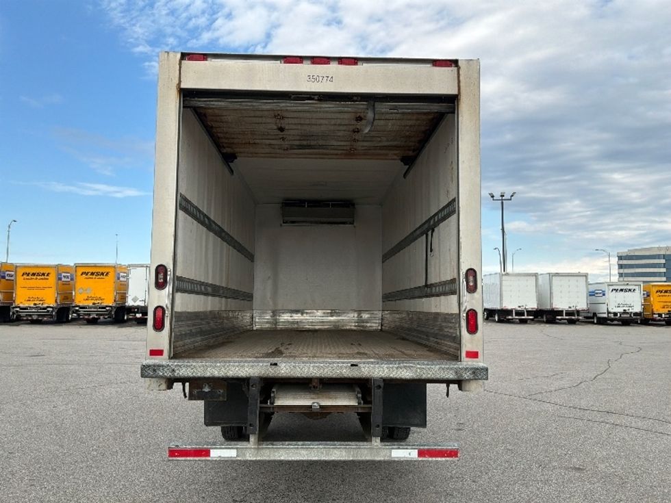 Refrigerated Truck-Light and Medium Duty Trucks-Hino-2020-195-Saint Laurent-PQ-110,053\n\t\tkm-$ 64,000 - Image 8