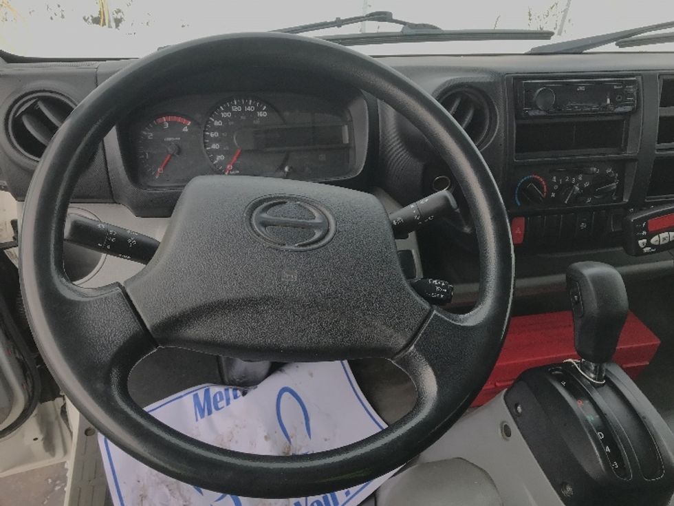 Refrigerated Truck-Light and Medium Duty Trucks-Hino-2020-195-Saint Laurent-PQ-190,559\n\t\tkm-$ 70,250 - Image 16