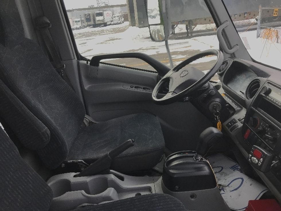 Refrigerated Truck-Light and Medium Duty Trucks-Hino-2020-195-Saint Laurent-PQ-190,559\n\t\tkm-$ 70,250 - Image 21