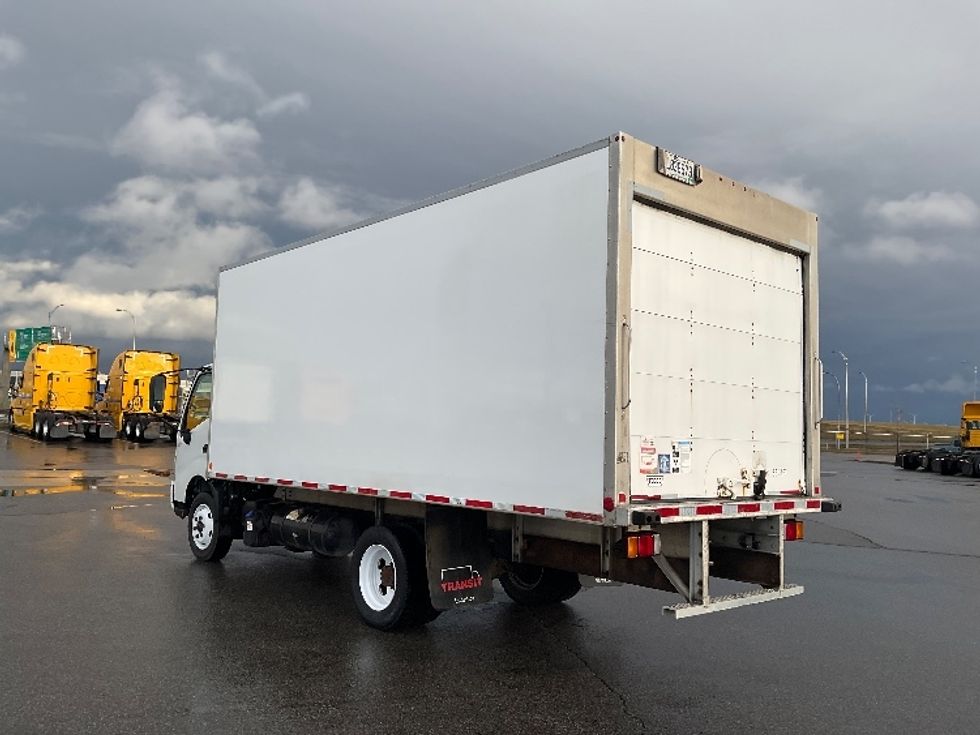 Refrigerated Truck-Light and Medium Duty Trucks-Hino-2020-195-Saint Laurent-PQ-190,559\n\t\tkm-$ 70,250 - Image 6