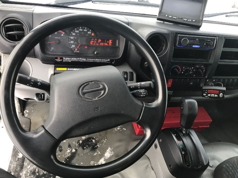 Refrigerated Truck-Light and Medium Duty Trucks-Hino-2020-195-Saint Laurent-PQ-206,713\n\t\tkm-$ 68,750 - Image 11