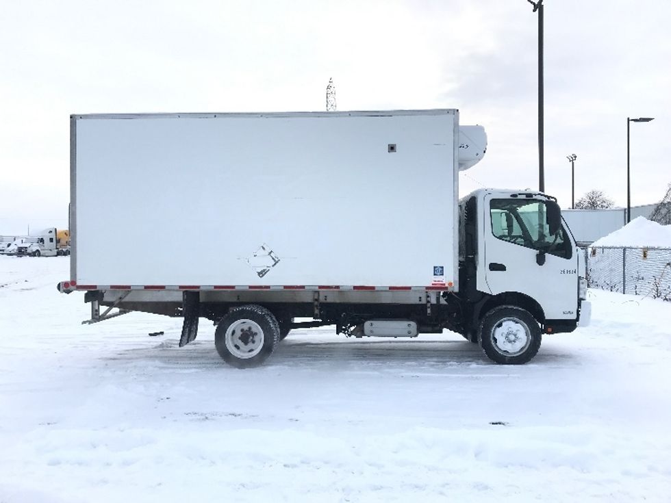 Refrigerated Truck-Light and Medium Duty Trucks-Hino-2020-195-Saint Laurent-PQ-206,713\n\t\tkm-$ 68,750 - Image 14