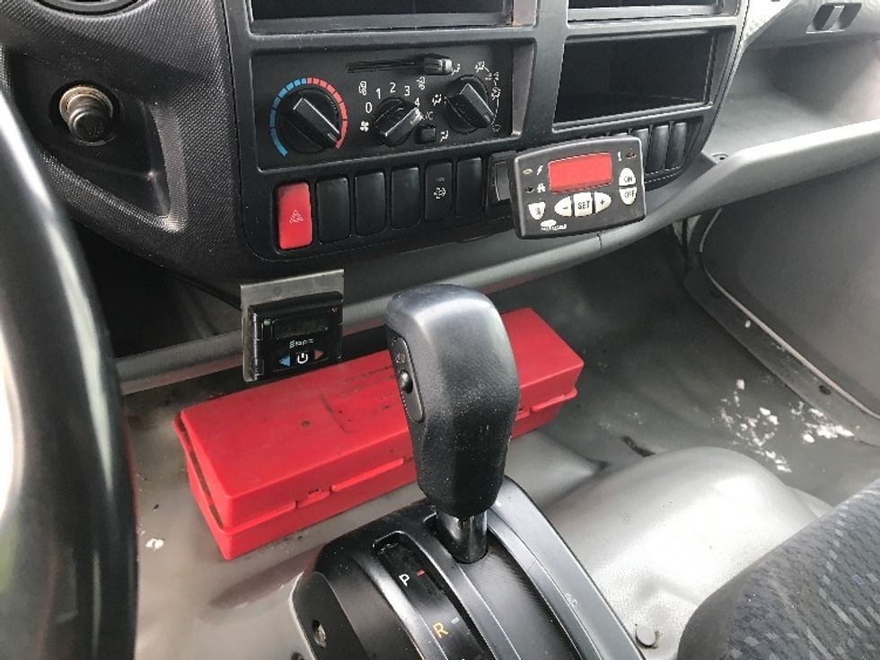 Refrigerated Truck-Light and Medium Duty Trucks-Hino-2020-195-Saint Laurent-PQ-206,713\n\t\tkm-$ 68,750 - Image 23