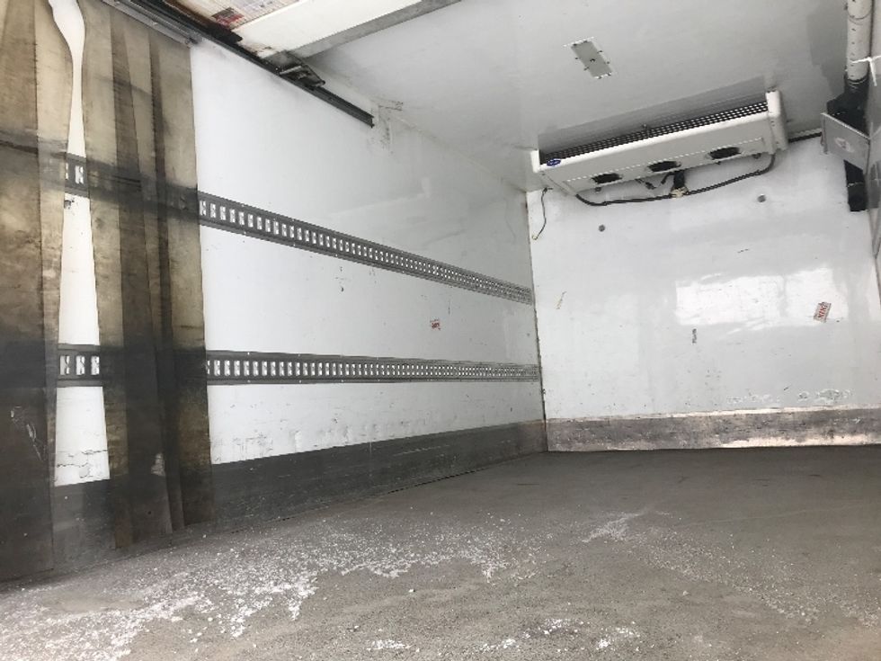 Refrigerated Truck-Light and Medium Duty Trucks-Hino-2020-195-Saint Laurent-PQ-206,713\n\t\tkm-$ 68,750 - Image 9