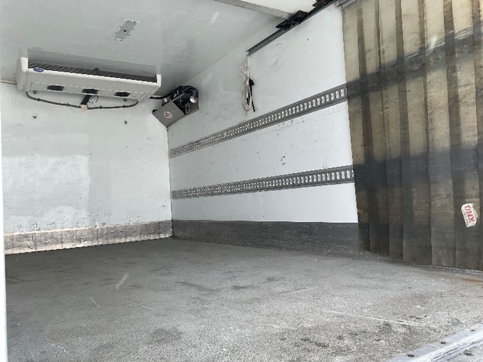 Refrigerated Truck-Light and Medium Duty Trucks-Hino-2020-195-Saint Laurent-PQ-236,488\n\t\tkm-$ 64,500 - Image 11