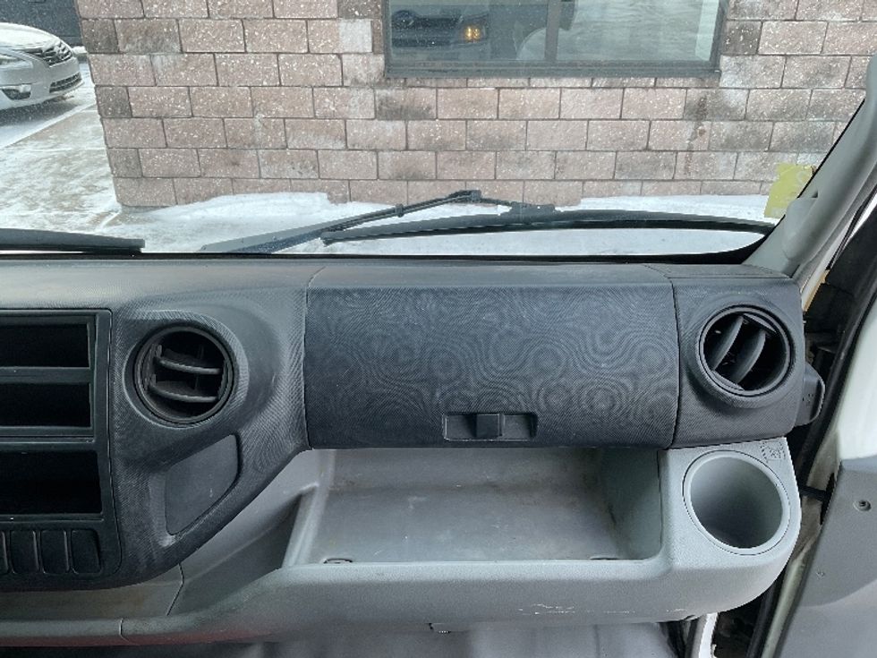 Refrigerated Truck-Light and Medium Duty Trucks-Hino-2020-195-Saint Laurent-PQ-236,488\n\t\tkm-$ 64,500 - Image 20