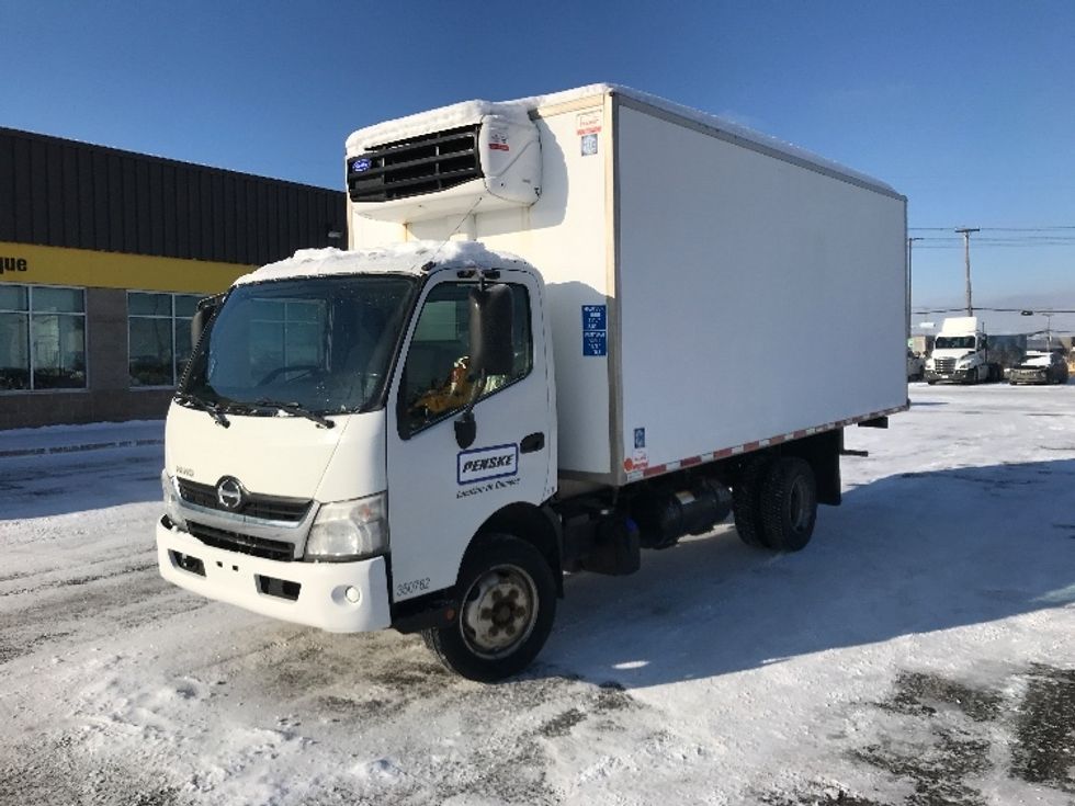 Refrigerated Truck-Light and Medium Duty Trucks-Hino-2020-195-Ste-Foy-PQ-244,794\n\t\tkm-$ 62,250 - Image 3