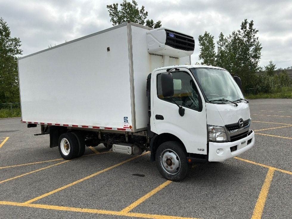 Refrigerated Truck-Light and Medium Duty Trucks-Hino-2020-195-Ste-Foy-PQ-271,742\n\t\tkm-$ 44,000 - Image 1