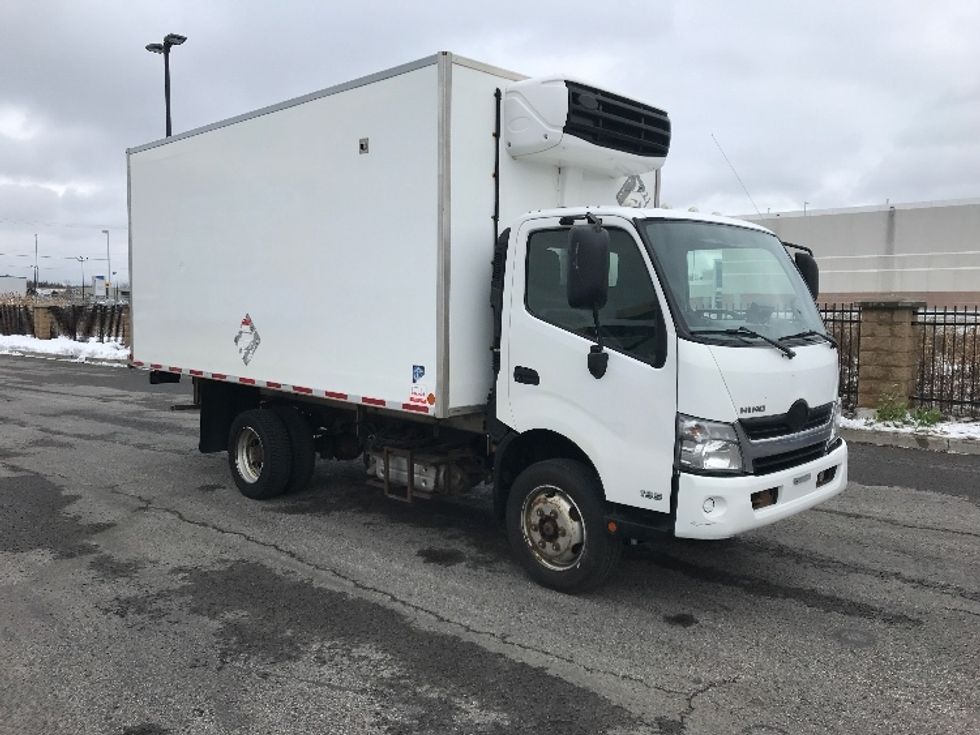 Refrigerated Truck-Light and Medium Duty Trucks-Hino-2020-195-Ste-Foy-PQ-275,346\n\t\tkm-$ 58,000 - Image 1