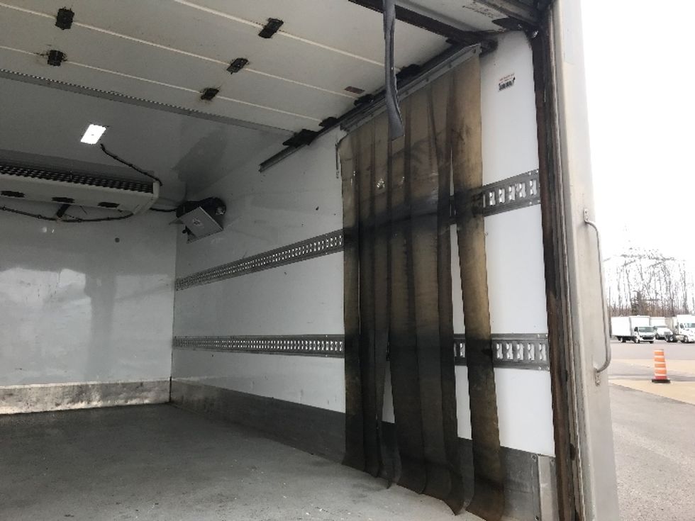 Refrigerated Truck-Light and Medium Duty Trucks-Hino-2020-195-Ste-Foy-PQ-275,346\n\t\tkm-$ 58,000 - Image 12