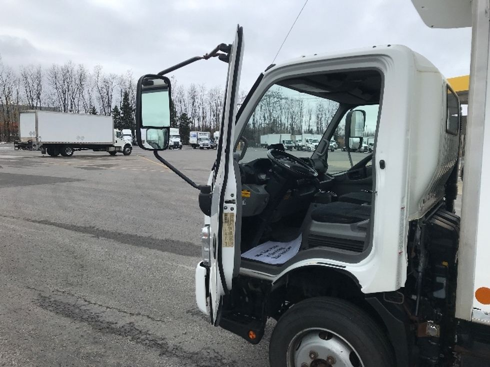 Refrigerated Truck-Light and Medium Duty Trucks-Hino-2020-195-Ste-Foy-PQ-275,346\n\t\tkm-$ 58,000 - Image 16