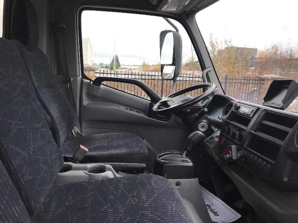 Refrigerated Truck-Light and Medium Duty Trucks-Hino-2020-195-Ste-Foy-PQ-275,346\n\t\tkm-$ 58,000 - Image 22