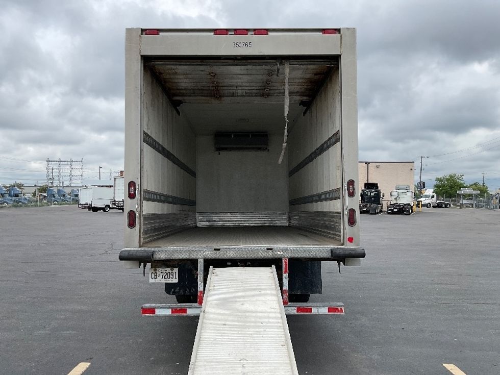 Refrigerated Truck-Light and Medium Duty Trucks-Hino-2020-195-Stoney Creek-ON-223,571\n\t\tkm-$ 50,750 - Image 10