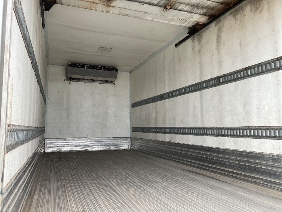 Refrigerated Truck-Light and Medium Duty Trucks-Hino-2020-195-Stoney Creek-ON-223,571\n\t\tkm-$ 50,750 - Image 12