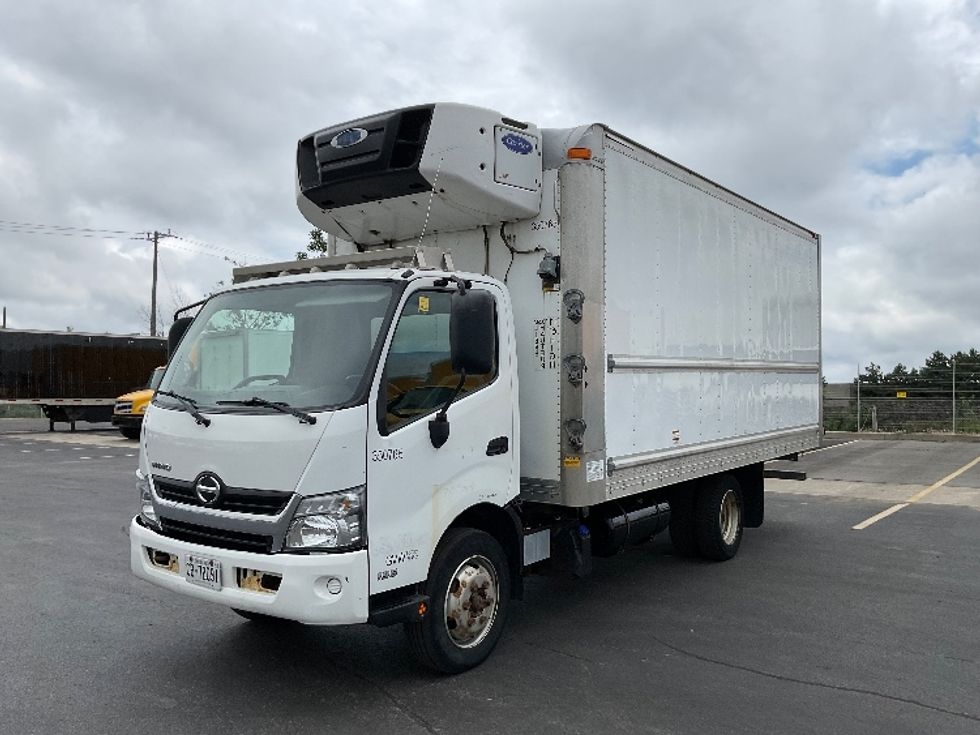 Refrigerated Truck-Light and Medium Duty Trucks-Hino-2020-195-Stoney Creek-ON-223,571\n\t\tkm-$ 50,750 - Image 3